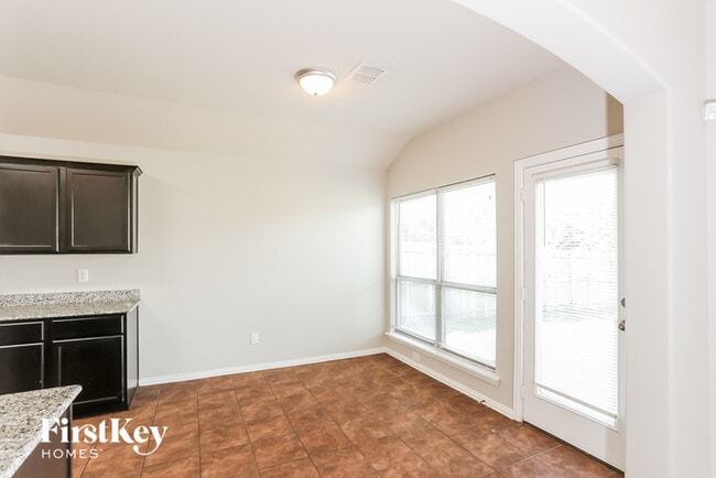 Photo - 927 Ranch Rd