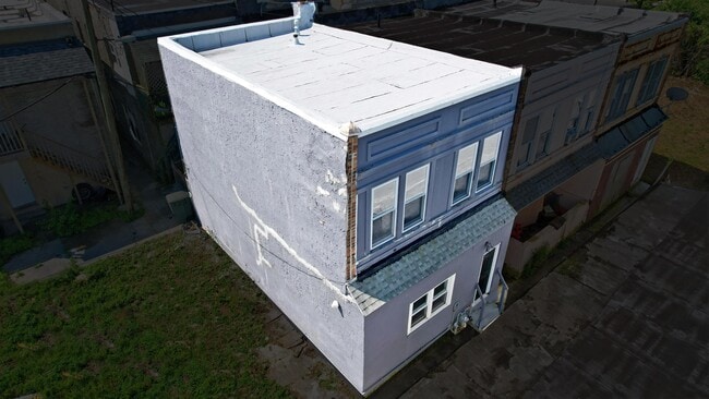 Photo - 722 Pearl Pl