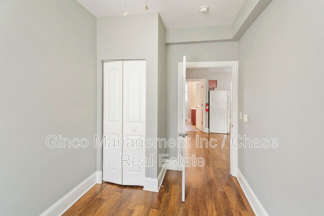 Photo - 115 N Hickory St