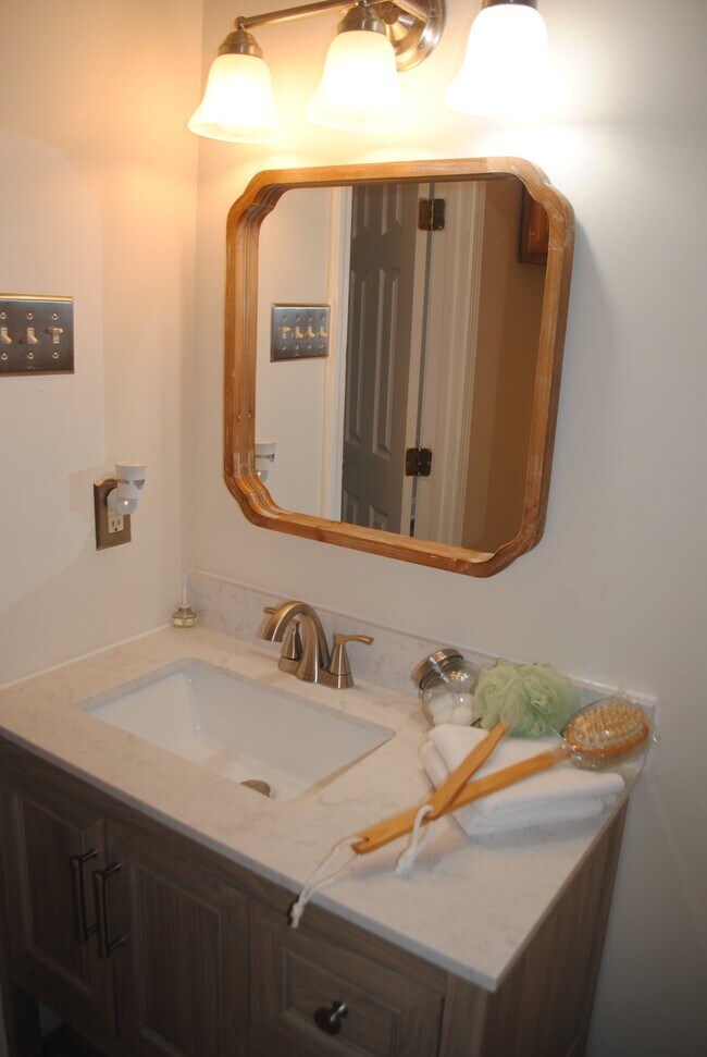Photo - 2818 Republic St