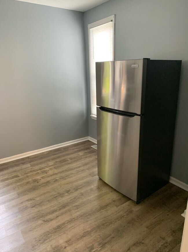 Photo - 1617 Ferry St Unit A