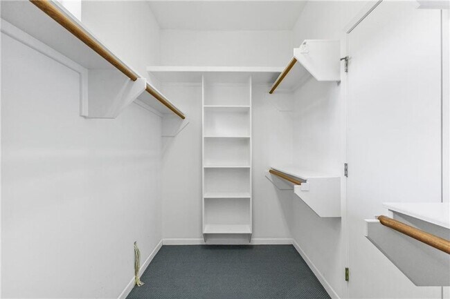 Photo - Spacious 4 bedroom 2 bath home with pool in Emerald Forest