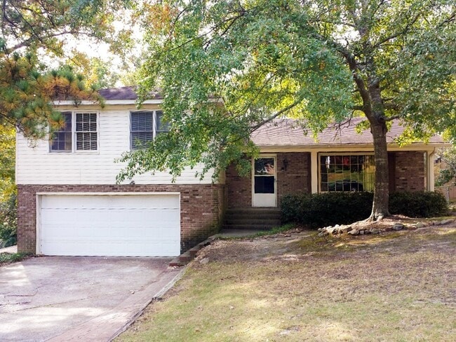 Building Photo - Located in the Heart of Evans