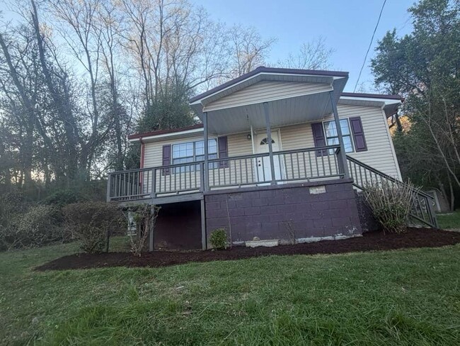 Photo - 509 E Forrest St