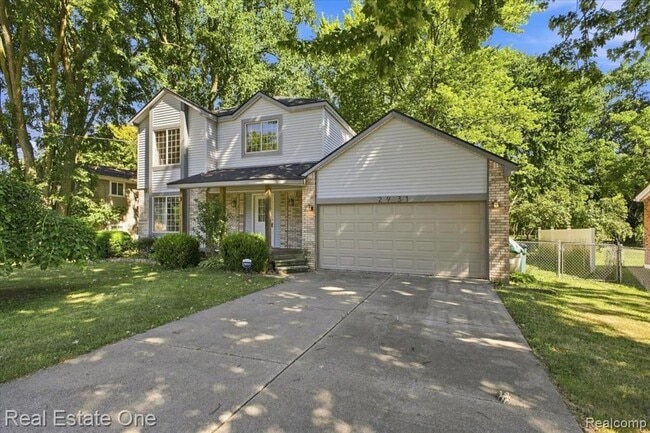 Photo - 2931 Wisconsin Rd
