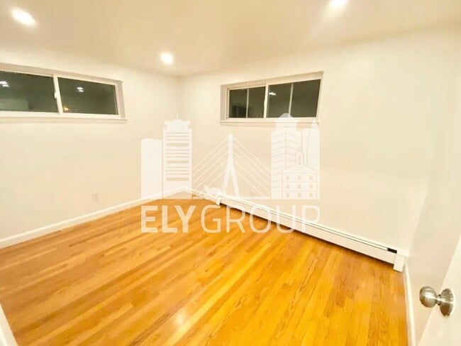 Photo - 96 Amherst Ave