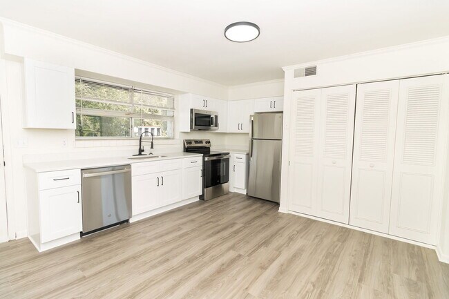 Photo - 513 Donaldson Rd Unit 3