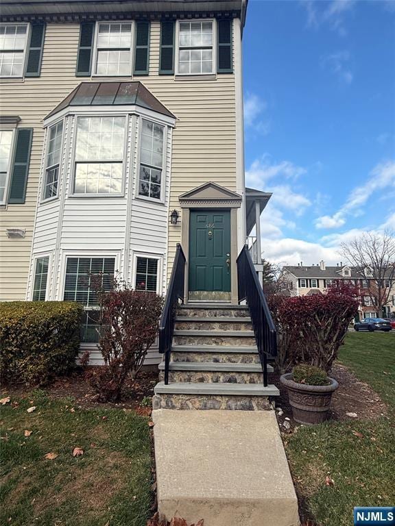 Photo - 686 Plum Terrace