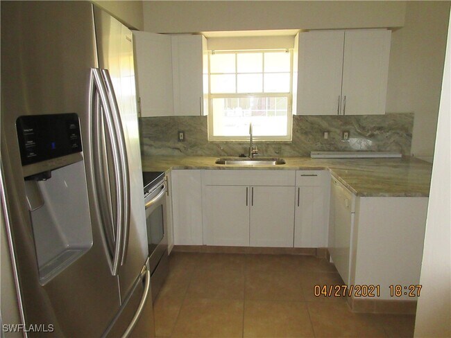 Photo - 2233 NE 5th St