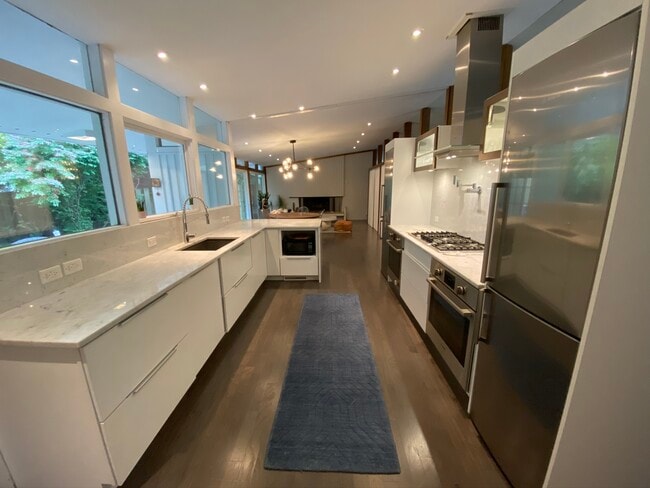 Photo - 2104 Zuppke Dr