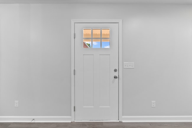 Photo - 2410 Poplar St