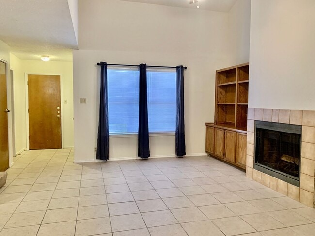 Photo - 1303 Conway Dr