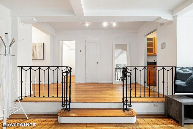 Photo - 200 W 20th St Unit 1401