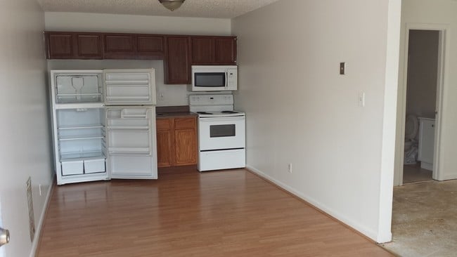 Photo - Wedgewood Apartments