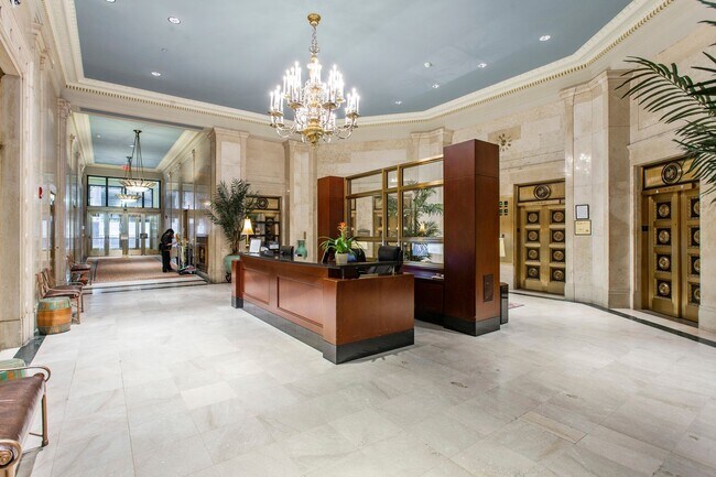 1600 Arch St Unit 1703