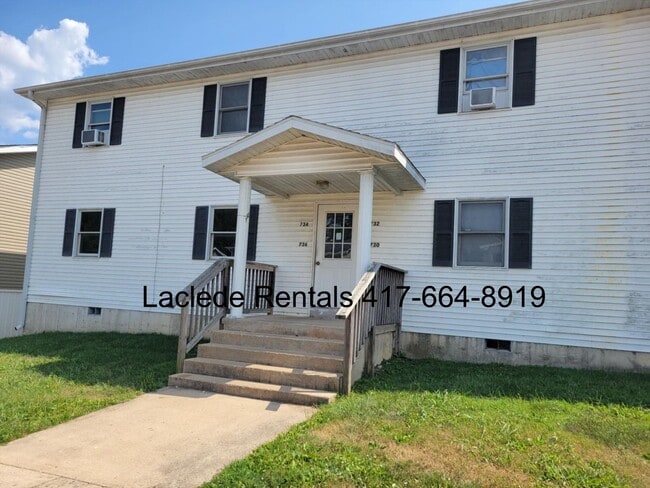 Building Photo - 2 BEDROOM 1 BATHROOM APARTMENT FOR RENT