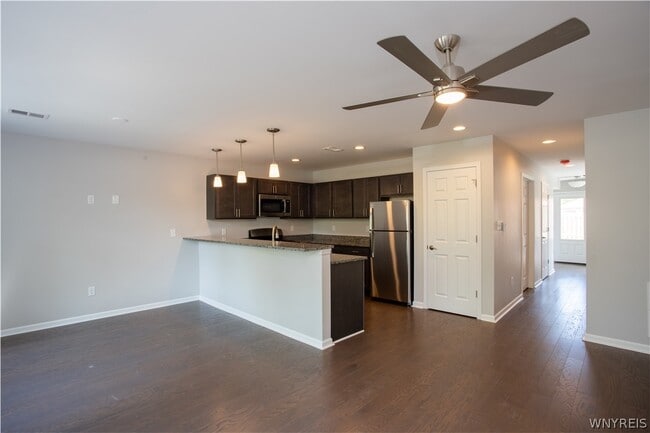 Photo - 8989 Iroquois St