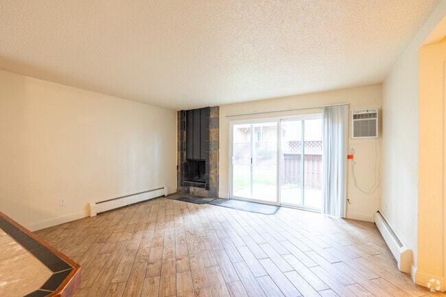 2BR, 1.5BA - 1,050SF - Living room