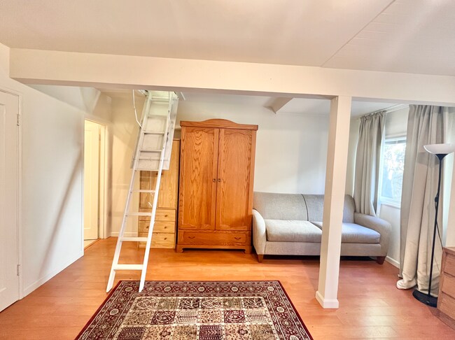 Photo - 399 Bellevue Ave Unidad A