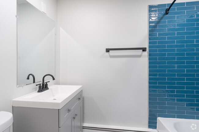 1HAB, 1BA - 650SF baños - Oakwood Manor Apartments