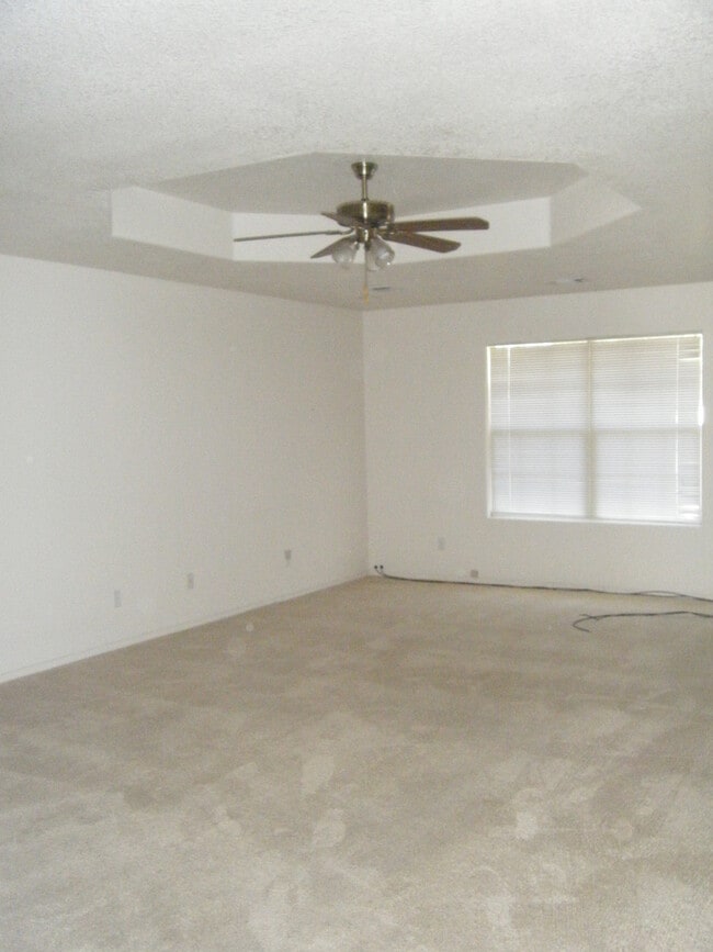 Photo - Quiet Cul De Sac!