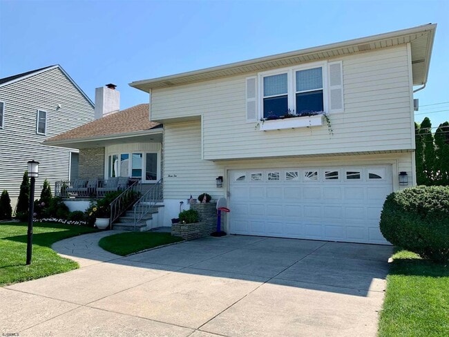 Photo - 310 N Clermont Ave
