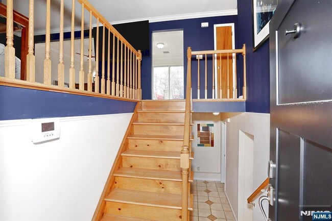 Photo - 173 Willowdale Ave