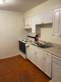 Photo - 541 Palomas Dr SE