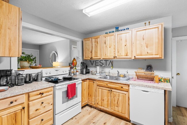 Photo - 68 Greeley St