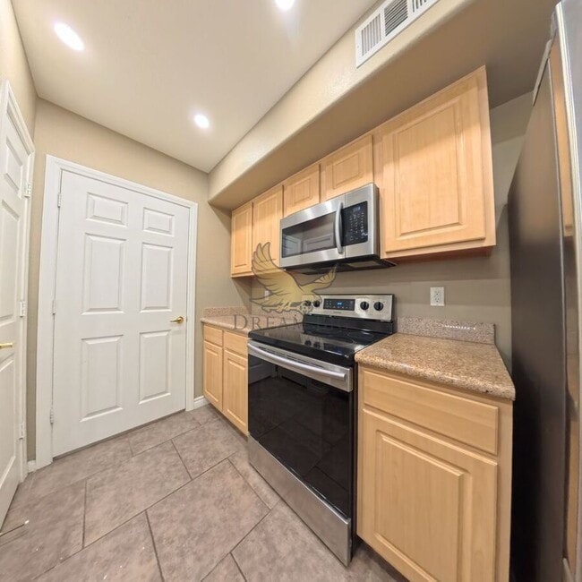 Photo - 8000 W Badura Ave