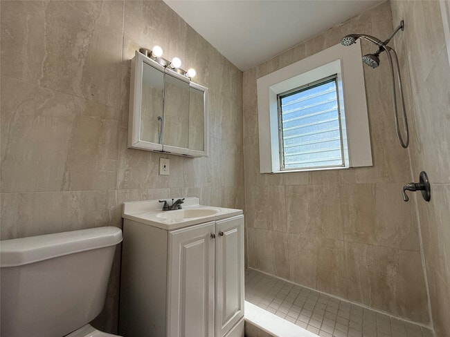 Photo - 1621 Van Buren St Unit 7