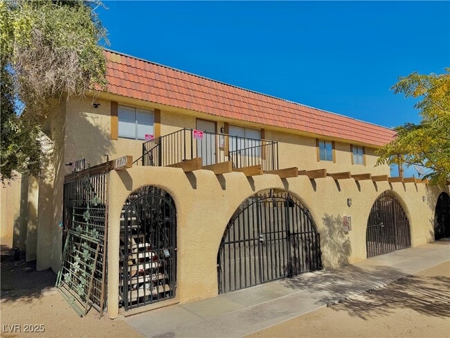 Building Photo - 1720 Cordoba Ln