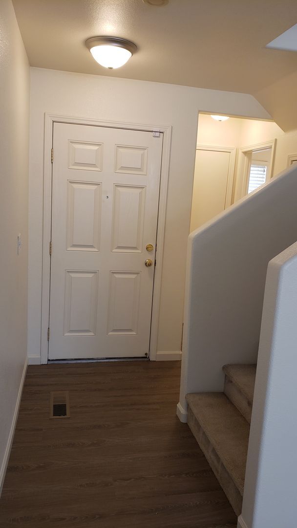 Photo - SPACIOUS 3 BED/2.5 BATH/2 CAR GAR/ A/C / 1580 SQ FT HOME IS MOVE IN READY