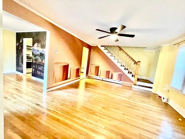 Photo - 55 Bronx Ave