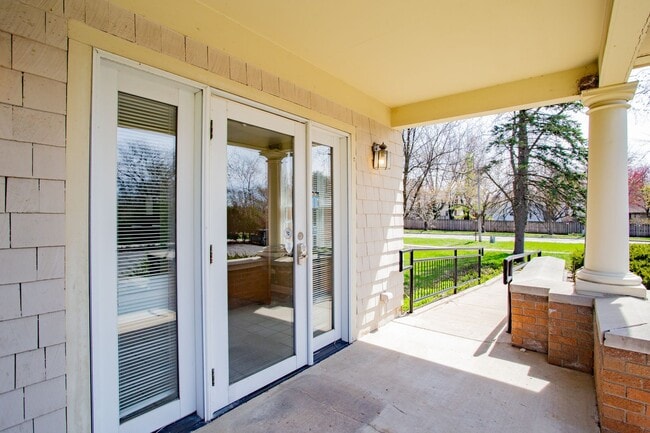 Photo - 1305 Oswego Rd