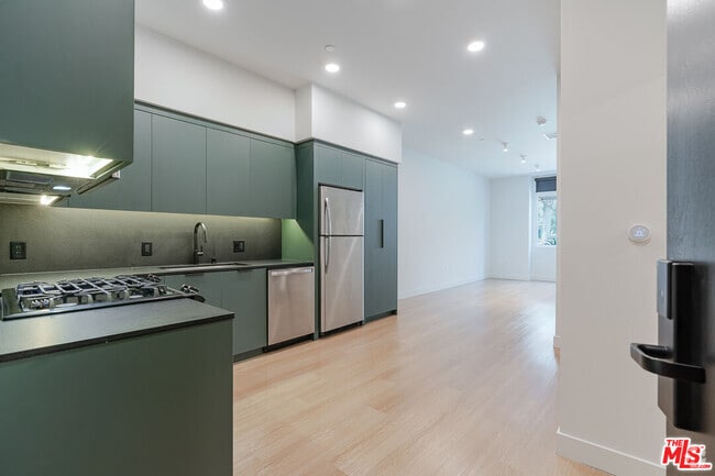 Building Photo - 10601 Washington Blvd Unit 212 Rental