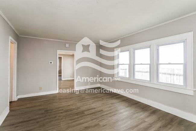 Photo - 110 Albany St