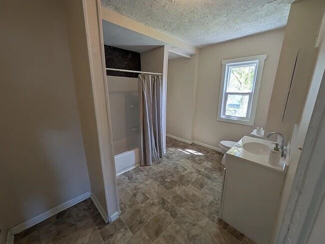 Photo - 60 N Harris Ave