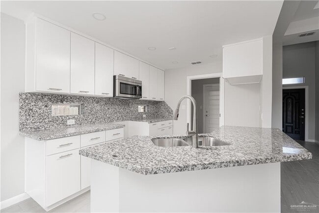 Photo - 13 Ginger Ave