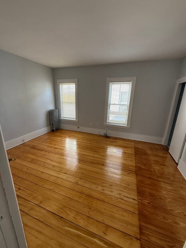 Photo - 68 Willow Ave