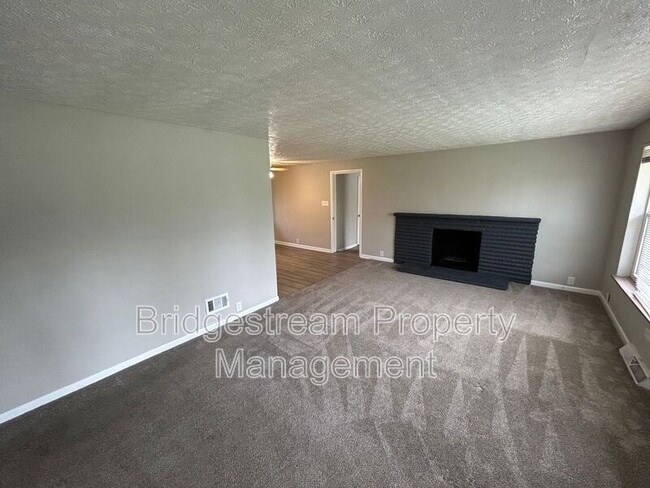 Photo - 4246 Lyndell Dr