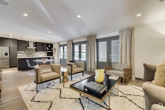 Building Photo - 1410 Hyde Park Blvd Unit 101 Rental
