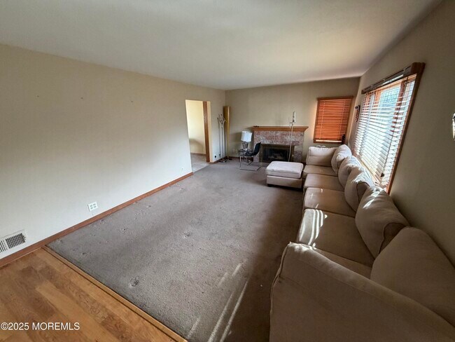 Photo - 755 Van Ct Ave