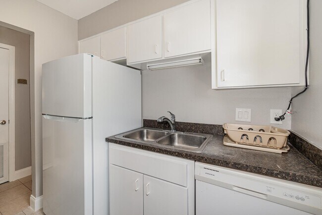 Photo - 501 W Herriot Ave