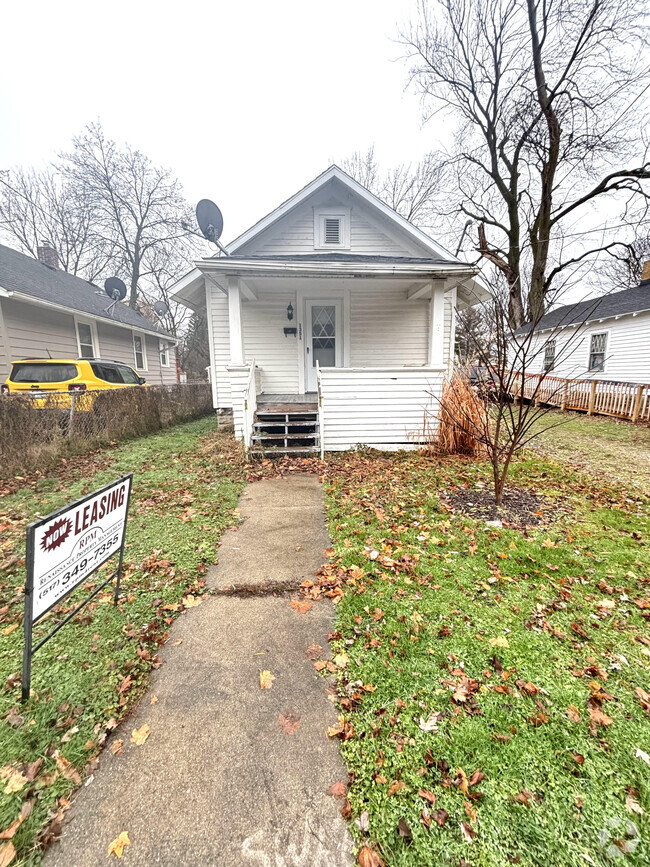 Building Photo - 1351 N Jenison Ave Rental