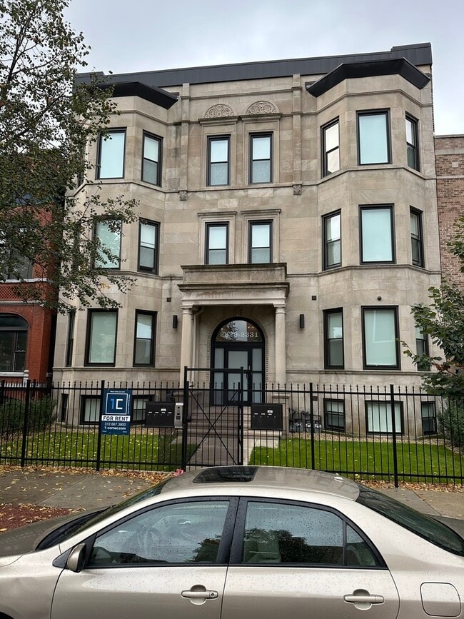 Photo - 2329 W Monroe St Apartment Unit 2W