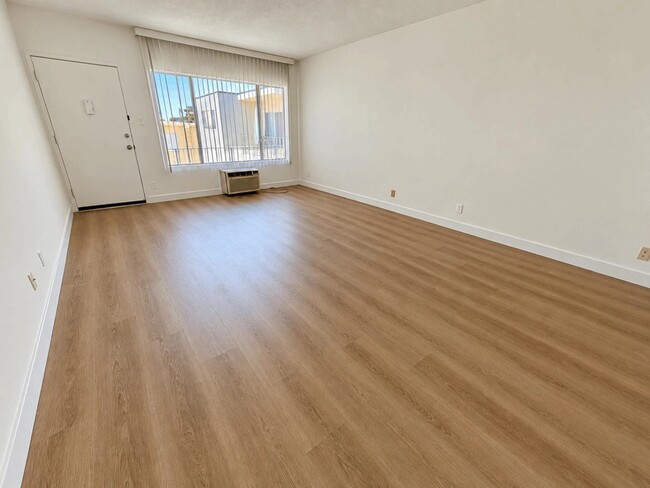 1828 Prosser Ave Unit 305