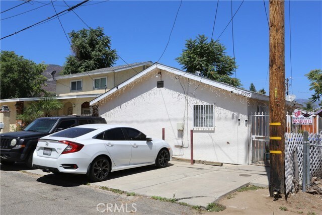 Photo - 32979 Perret Blvd