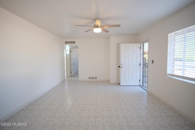 Photo - 2743 N Park Ave