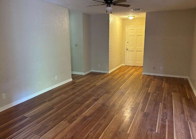 Photo - "Charming 3-Bedroom Home in Mary Esther!"